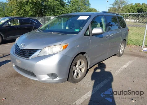 2011 Toyota Sienna Le V6 from USA, damaged, VIN 5TDKK3DC2BS090700